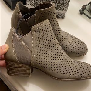 ::SOLD:: NEW Grey Ankle boots/booties